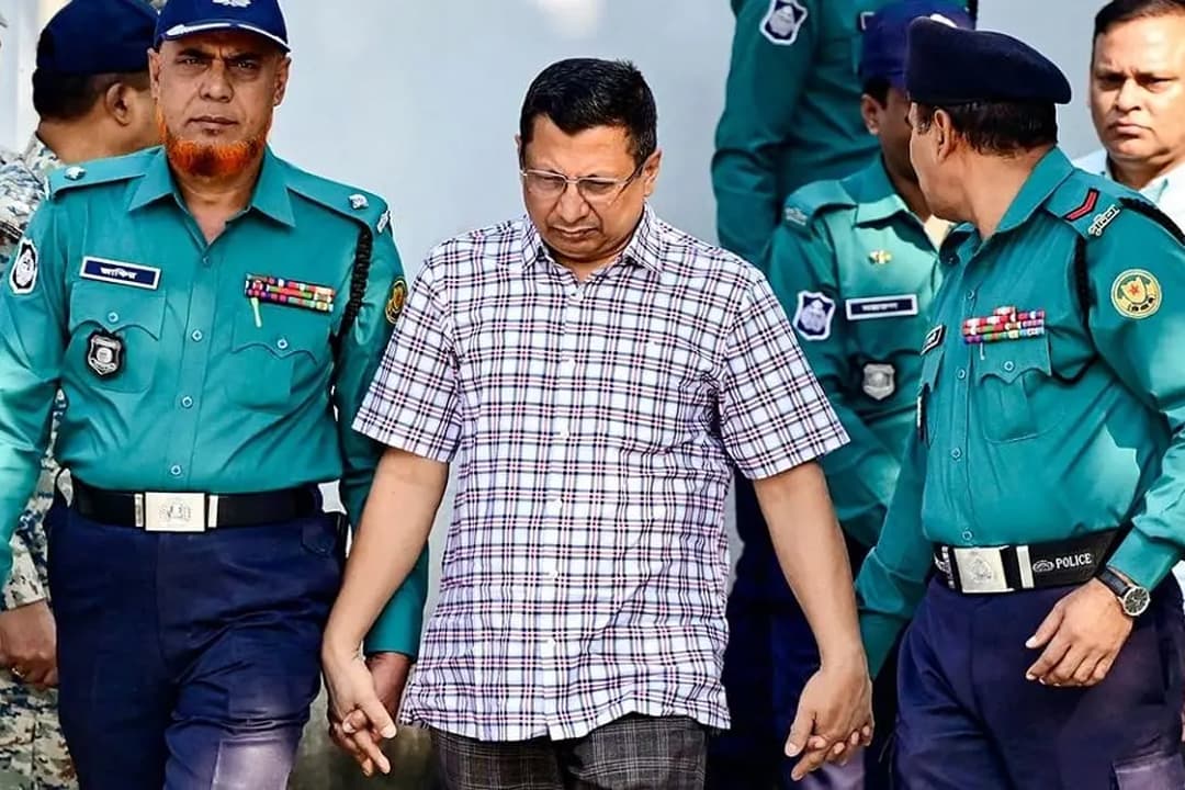 Thumbnail for শেখ হাসিনার মামলায় রাজসাক্ষী মামুনের জেরা শুরু