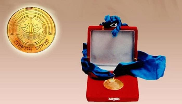 এবার যারা পাচ্ছেন একুশে পদক