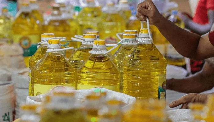 Thumbnail for মন্ত্রণালয়ে বৈঠকের পর বাড়ল সয়াবিন তেলের দাম