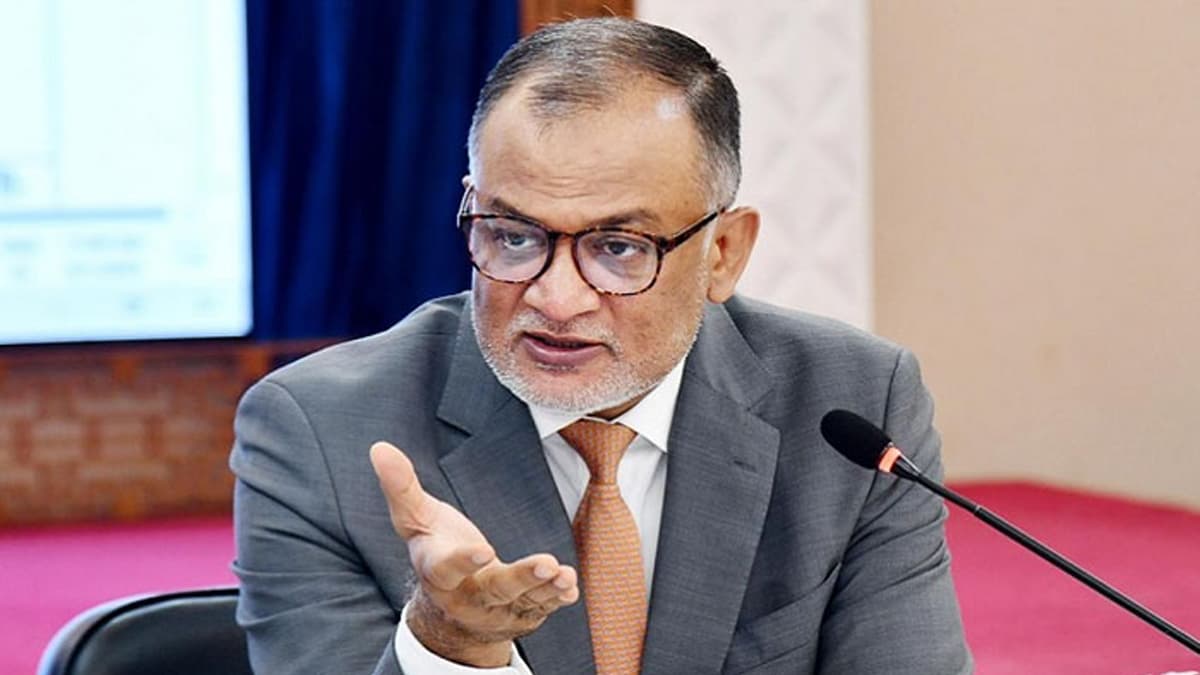 Thumbnail for পদ্মা সেতুর দায়ের প্রভাব পড়েছে চালের দামে : বাণিজ্য উপদেষ্টা