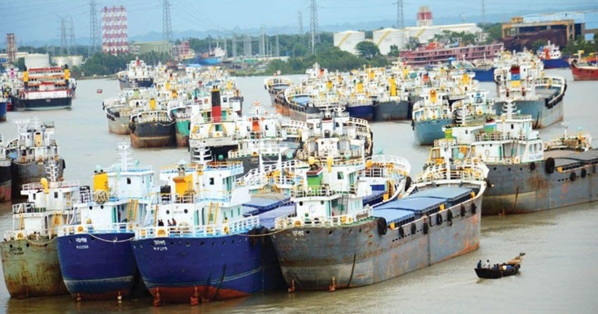 Thumbnail for রেকর্ড আমদানিতে সরবরাহব্যবস্থায় ধস: লাইটার জাহাজ সংকটে বিপাকে ব্যবসায়ীরা