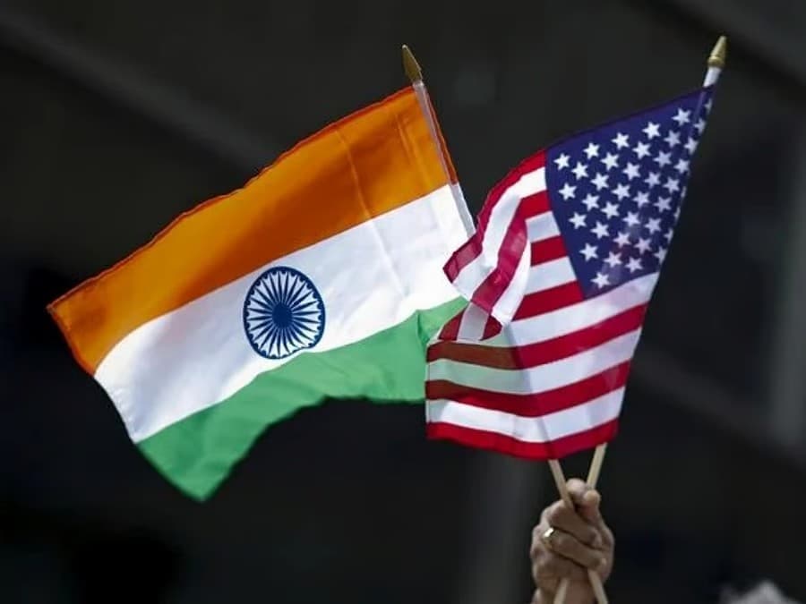 Thumbnail for ট্রাম্পের ভারতের প্রতি নমনীয়তা: বাণিজ্য চুক্তির কঠোর শর্ত শিথিল, দিল্লির বড় জয়