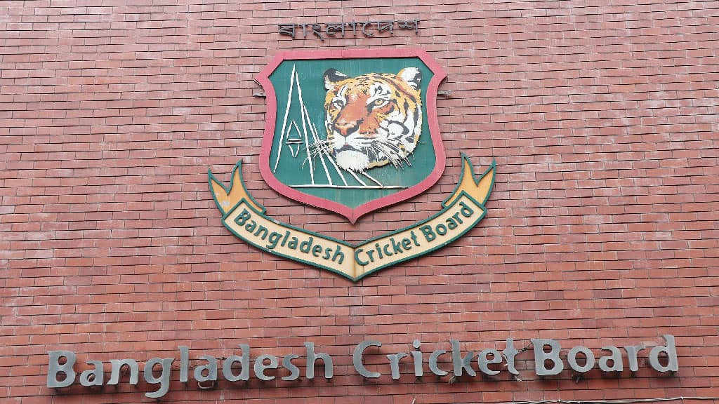 Thumbnail for বিশ্বকাপের ক্ষতি পুষিয়ে নিতে ৩ দলের নতুন টুর্নামেন্ট আনছে বিসিবি