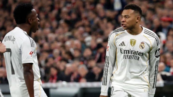 Thumbnail for এমবাপ্পের জোড়া গোলে জয়ের ধারায় রিয়াল, বার্সেলোনার কাছাকাছি