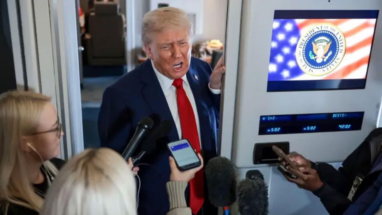 Thumbnail for হামাসের নিরস্ত্রীকরণে ৬০ দিনের সময়সীমা ট্রাম্পের