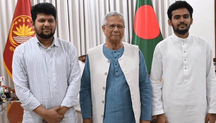 Thumbnail for মাহফুজ-আসিফের পদত্যাগপত্র গ্রহণ করে যা বললেন প্রধান উপদেষ্টা