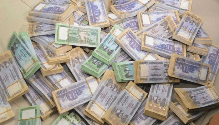 Thumbnail for তিন মাসে ব্যাংকে কোটিপতি অ্যাকাউন্ট বেড়েছে ৭৩৪