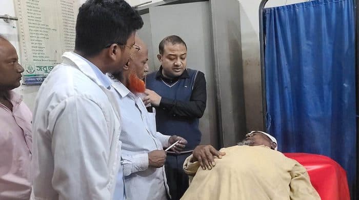 Thumbnail for বিএনপি নেতার বিরুদ্ধে চাঁদা না পেয়ে ব্যবসায়ীর ওপর হামলা