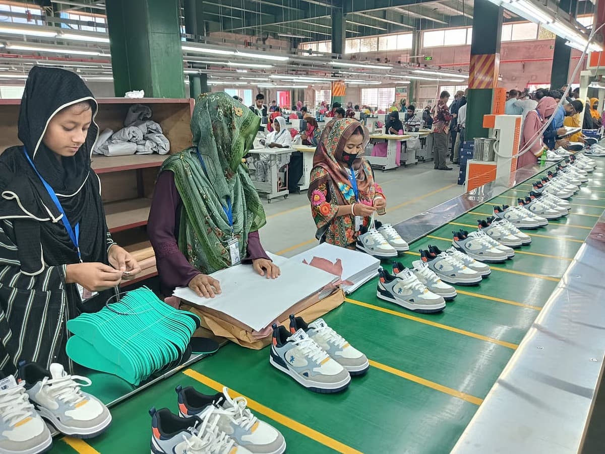 Thumbnail for রংপুরের ঘনিরামপুর থেকে বিশ্ববাজারে: ৩ হাজার নারীর হাতের জুতা যাচ্ছে ইউরোপ-আমেরিকায়