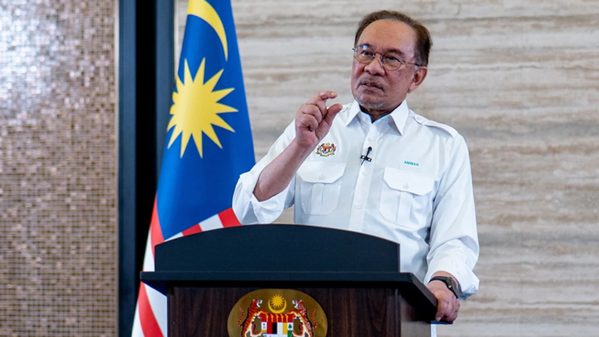 Thumbnail for প্রধানমন্ত্রীর মেয়াদ কমাতে সংবিধান সংশোধন করছে মালয়েশিয়া